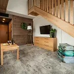 Litworowy Staw Hotel apartamentowy 3*