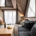 Litworowy Staw Hotel apartamentowy 3*